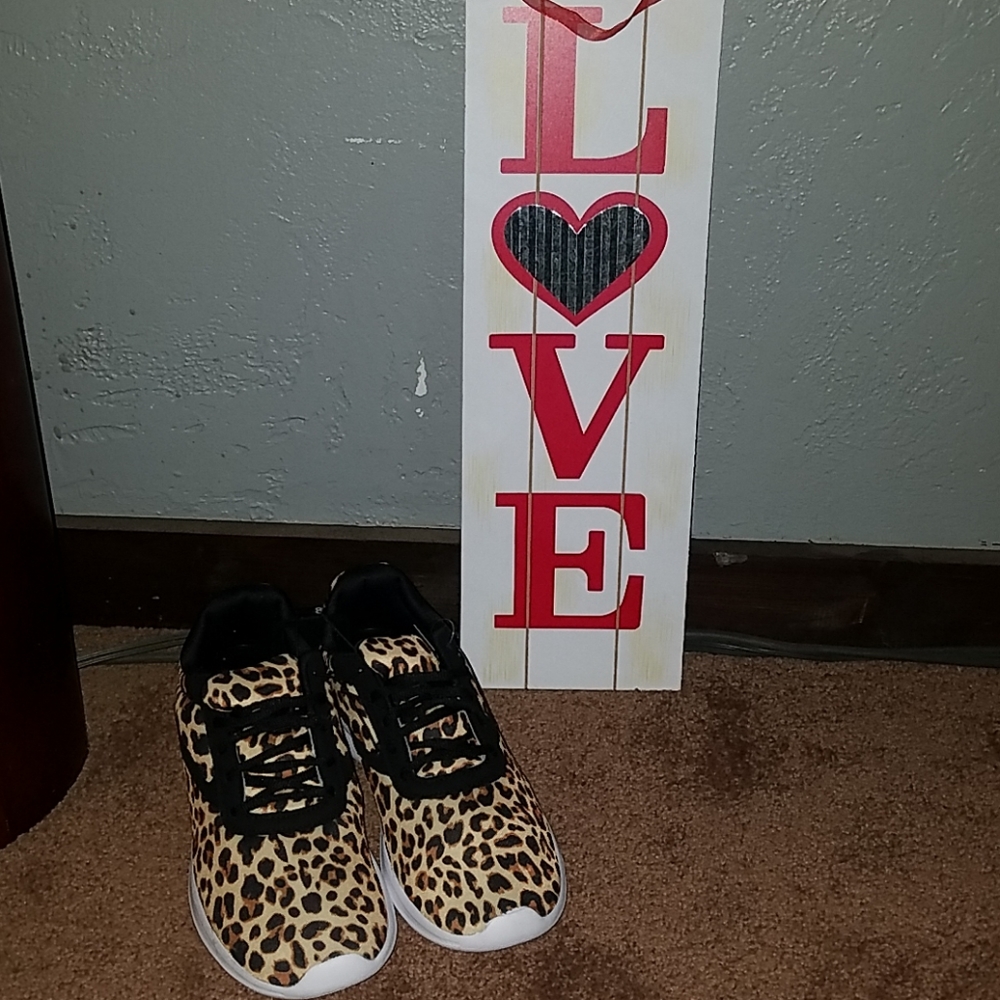 Womens leopard shoes
